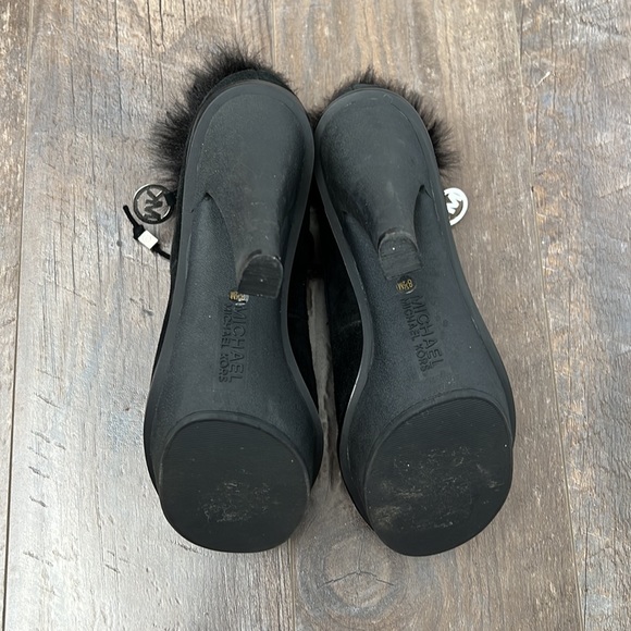 Michael Kors Carlie Faux Fur Lace Up Suede - Picture 5 of 7